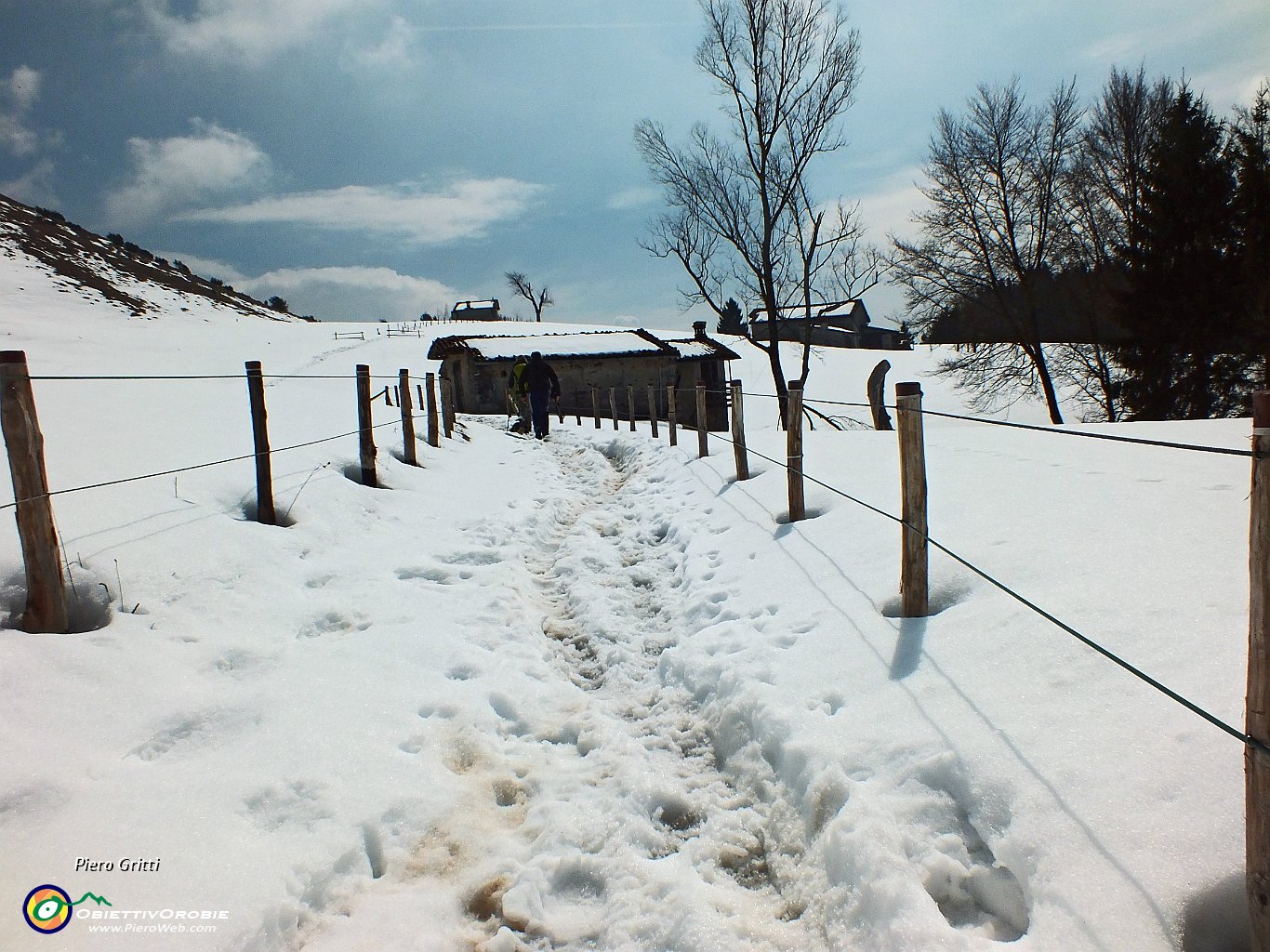 43 Due passi sulla neve con gli amici.JPG